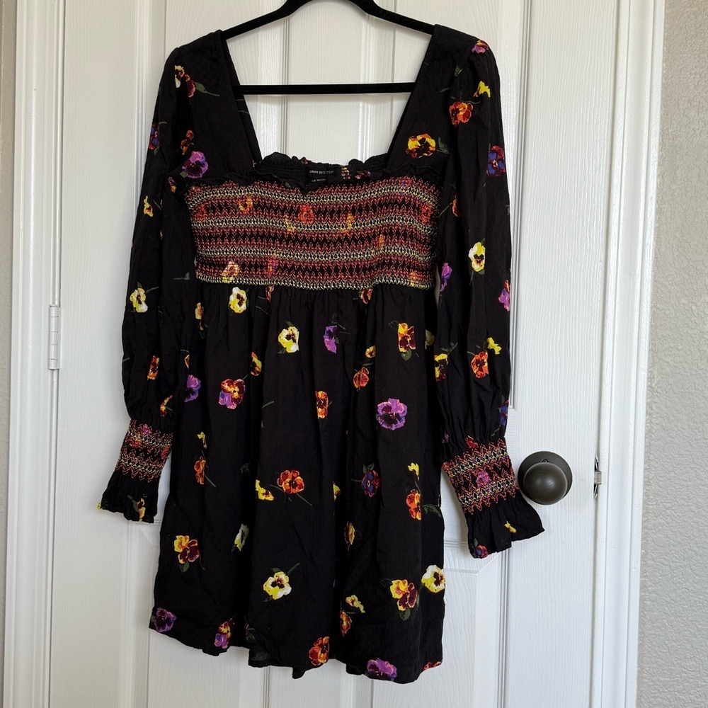 Urban Outfitters Black Floral Smocked Square Neck Long Sleeve Mini Dress L - Picture 1 of 6